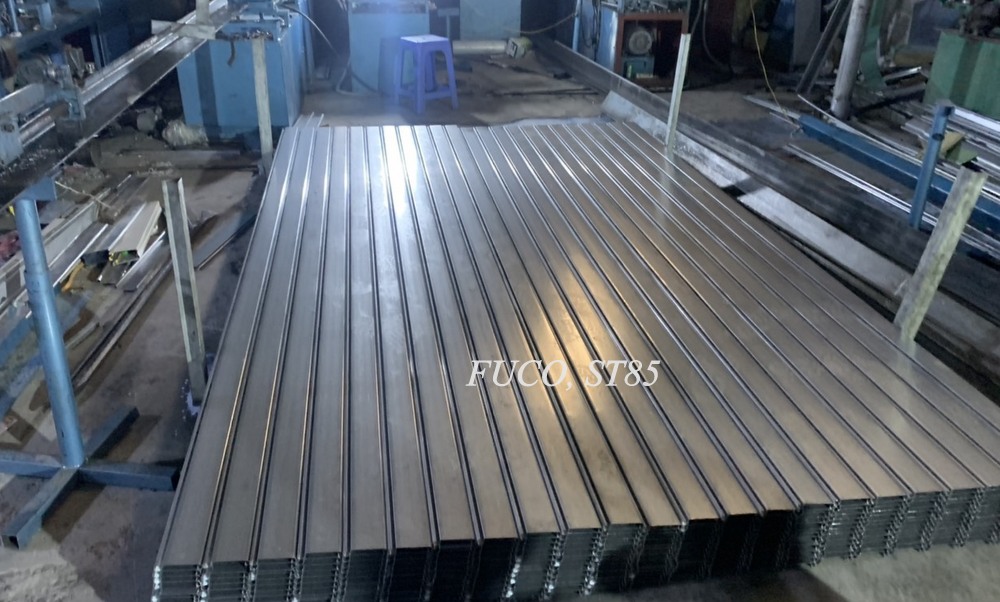 Cửa cuốn siêu trường ST85